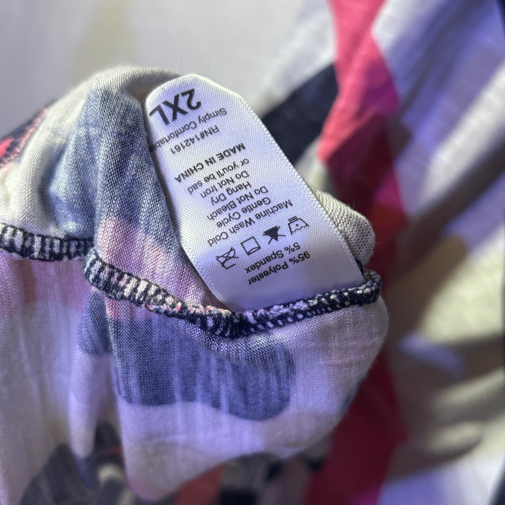 LuLaRoe Tulip Sleeve Relaxed Tunic - Picture 5 of 5